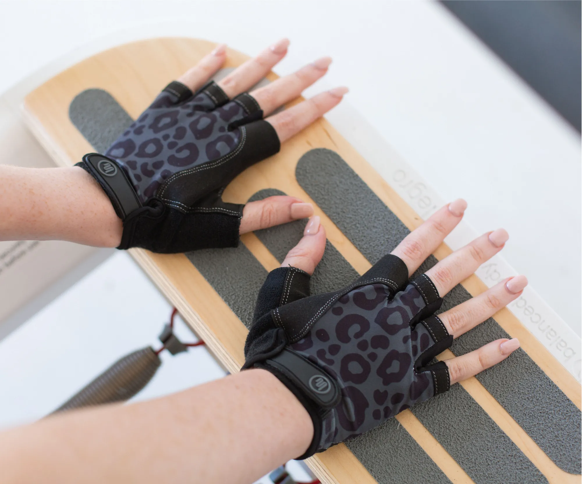 Grip Gloves - Black Cheetah