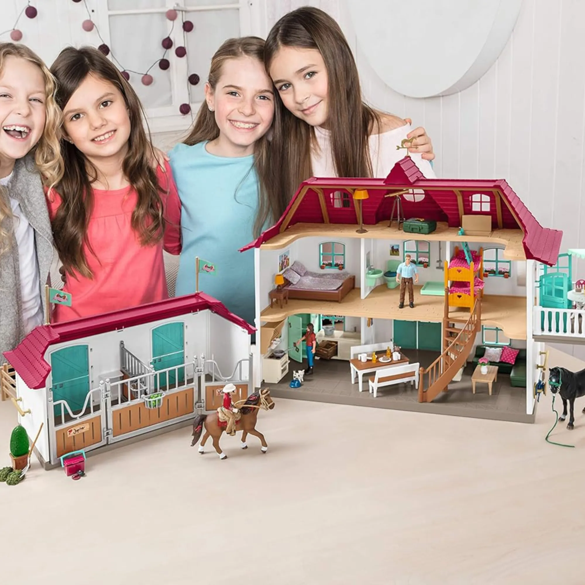 Large Horse Stable with House and Stable