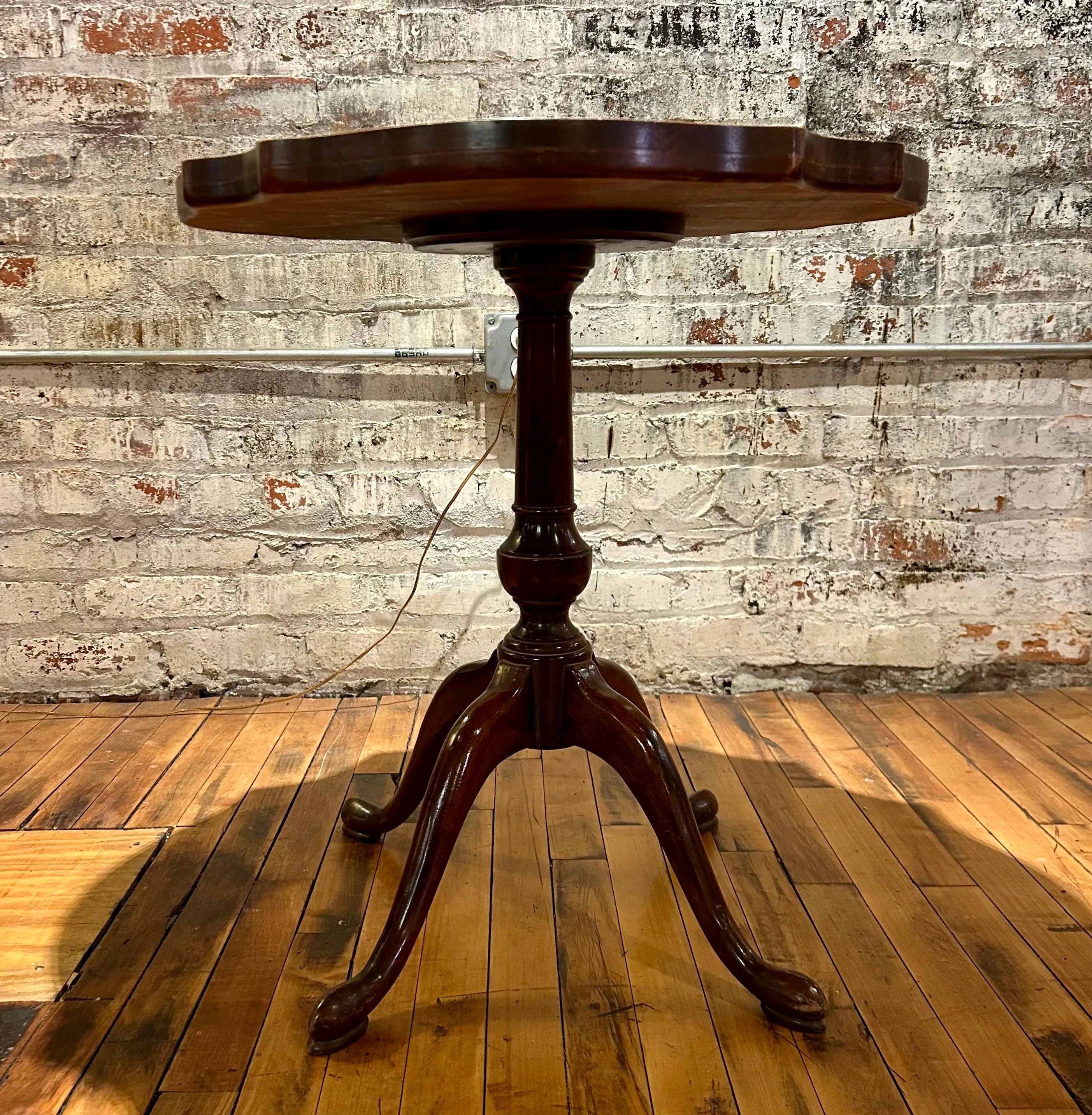 Pie Crust Pedestal Quad-base Table, Mahogany